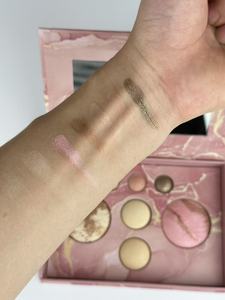 Palette di <span class=keywords><strong>ombretti</strong></span>, blush, illuminanti e contouring ad alta definizione per un effetto radioso e impeccabile, qualità da salone. - Product Image 5