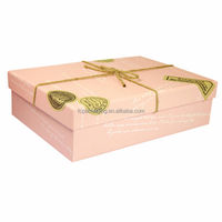 Boîte cadeau en carton rigide de luxe écologique et recyclable avec logo personnalisé, pelliculage mat et gaufrage, emballage portable pour bougies