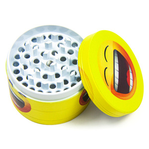 Lujo 55MM personalizado Mini cara sonriente expresión UV Metal Aleación de Zinc 4 capas Fumar hierba tabaco molinillo - Product Image 2