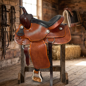 Selle de course anglaise en cuir véritable sur mesure BS International avec arceau en bois, selle de luxe pour cheval, bride de cheval durable pour l'équitation - Product Image 1