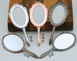Miroir métallique en alliage de zinc à main Miroir de maquillage rétro européen vintage électrolytique pour petit salon - Product Image 6