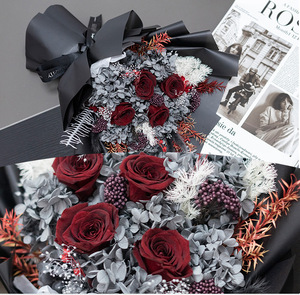 Vente en gros de cadeaux pour la Saint-Valentin, nouveaux designs de bouquets de fleurs de roses séchées et préservées faits à la main avec boîte cadeau - Product Image 6
