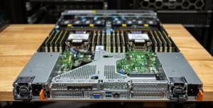 ชุดคอมพิวเตอร์แบบประหยัดพื้นที่ SR630 V4 พร้อมช่องเสียบ PCIe แบบยืดหยุ่นและตัวเลือกพลังงานระดับ Platinum มีสินค้าในสต็อก - Product Image 3