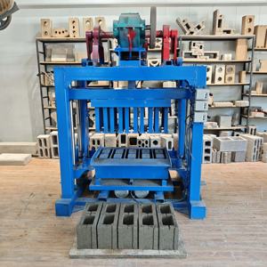 QT4-40 Ziegelherstellungsmaschine mit Getriebe und Schwenkarmsystem, Hochleistungs-Betonblock-Produktionsanlage - Product Image 5