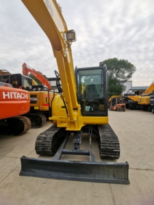 Mini-excavatrice Komatsu PC56-7 d'origine, très demandée, avec peu d'heures de fonctionnement, à vendre - Product Image 3