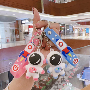 Hot Sell Gummi Cartoon Astronaut Space Entdecken Sie Schlüssel anhänger Schlüssel ring Full 3D Silikon Space Gummi puppe Schlüssel bund - Product Image 2