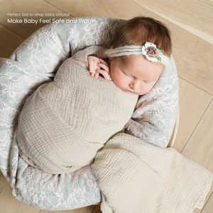Serviette en crêpe tissée double couche Tissu froissé uni à séchage rapide pour l'emmaillotage du nouveau-né et le <span class=keywords><strong>coussin</strong></span> <span class=keywords><strong>de</strong></span> <span class=keywords><strong>bain</strong></span> enveloppant le bébé - Product Image 2