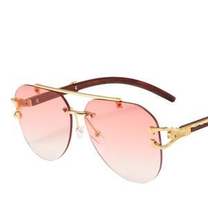 0604 Gafas de Sol Cuadradas de Diseño con Logotipo Personalizado, Montura Metálica sin Aro, con Aspecto de Madera, para Mujer, Color Azul - Product Image 1