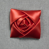 Applique florale 3D faite à la main en forme de rose carrée à quatre coins de 6 cm, personnalisée, pour chaussures, vêtements, emballages cadeaux et artisanat