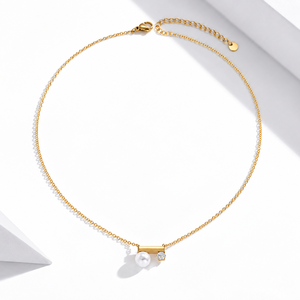 สร้อยคอไข่มุกเทียม สแตนเลสสตีล ชุบทอง 14K แบบสุญญากาศ ดีไซน์จี้แท่งและหินใส - Product Image 1