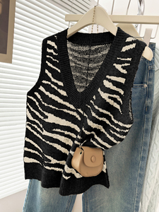 Gilet en tricot à rayures zébrées col en V pour femme, pull sans manches décontracté et ample, gilet de mode pour femme, haut tricoté à superposer, vente en gros - Product Image 2