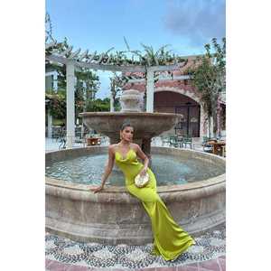 Vestido Largo Verde Básico para Eventos Formales y Ocasiones Especiales, con Detalle de Lentejuelas en la Espalda, Estilo de Fiesta - Product Image 5