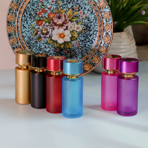 Vente flash - Nouveau design 2025 - Flacon de parfum en verre cylindrique simple et élégant de 50 ml - Product Image 5