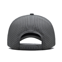 Topi Baseball 5 Panel Kustom Bahan Poliester dengan Patch Karet, Pinggiran Melengkung, Lubang Laser Cut, Berlubang, Tahan Air, Ringan, dan Berkinerja Tinggi
