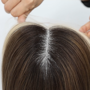 Perruque en cheveux naturels Stock Money Piece, brun caramel balayage avec mèches qui encadrent le visage, dentelle HD 5x5, nœuds simples invisibles - Product Image 2