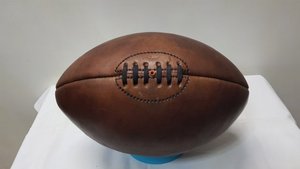 Véritable ballon de rugby tout temps Taille 5 Nouvelle construction en cuir pur avec une forte adhérence cousue à la main Matériau en caoutchouc durable - Product Image 4