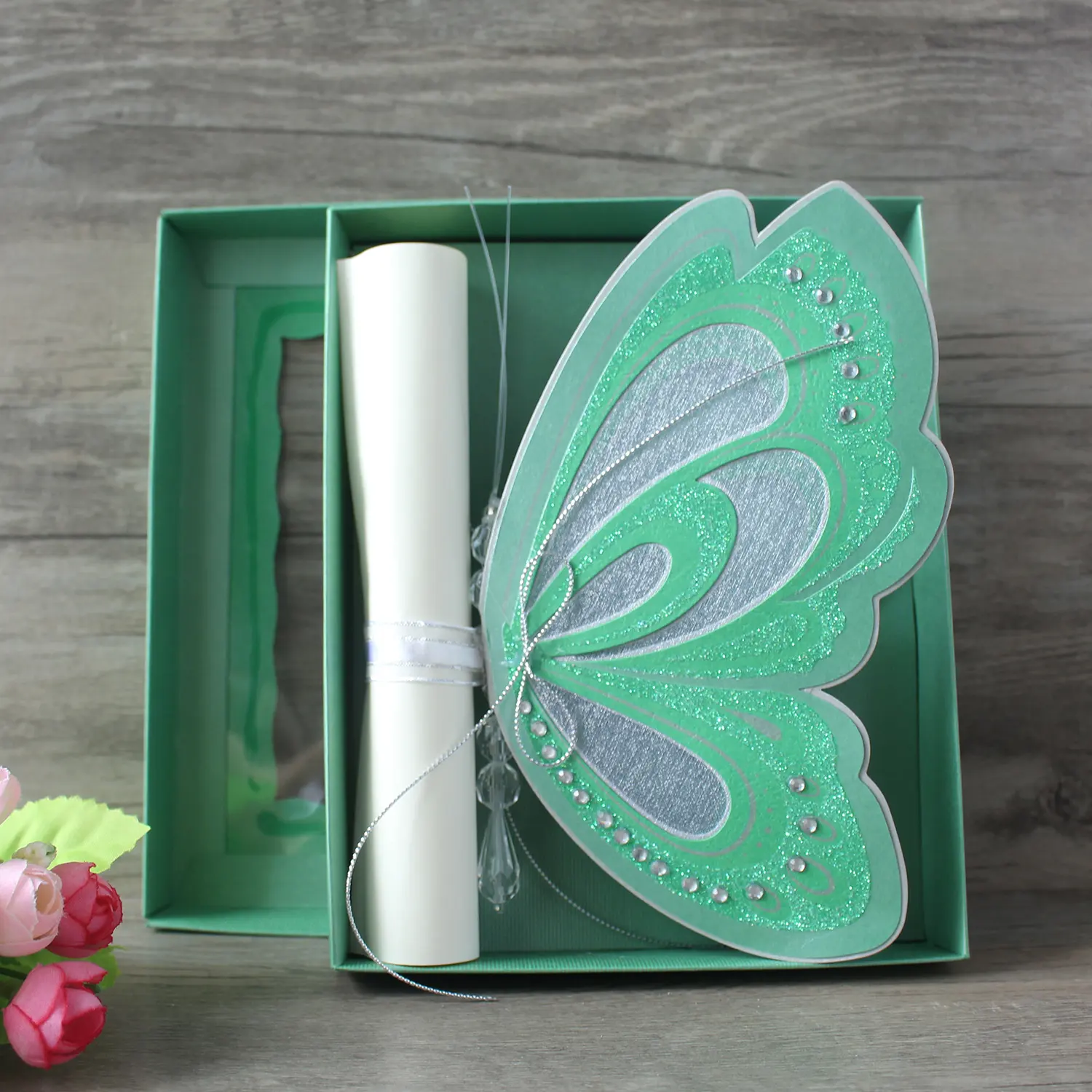 Wholesale Green Shining Unique Butterfly Shape Scroll Wedding Invitations