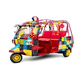 Rickshaw coloré pour l'entrée des mariés, décoration de mariage conçue pour l'entrée des mariés, vente aux États-Unis - Product Image 1