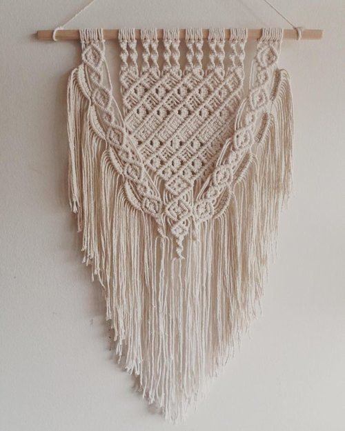 สีขาวนม