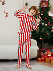 New Matching <span class=keywords><strong>Red</strong></span> Listrado Família Natal Pijama Set Holiday Sleepwear PJs Lounge Define manga comprida Pulôver e calças impressas - Product Image 6