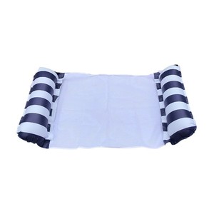 Hamaca acuática inflable a rayas Interesting Life de 130x70 cm, tumbona flotante plegable para adultos, para piscina y ocio. - Product Image 4