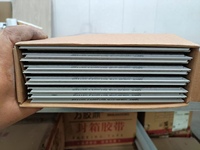 Plancher rigide à clipser en SPC, couleur bois, avec bords biseautés et motifs EIR en relief profond, fabriqué en Chine