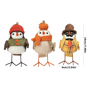 Décoration de la récolte de Thanksgiving : Oiseau Hyde Eek en peluche personnalisé - Product Image 1