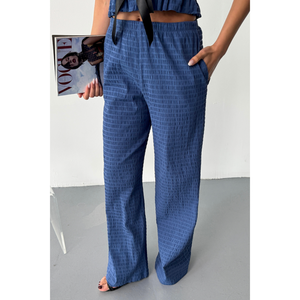 Conjunto de Mono Azul para Mujer GOFRE con Detalle de Lazo - Blusa y Pantalones - Product Image 2