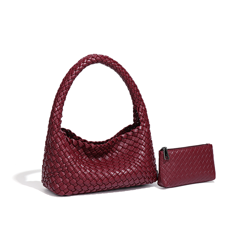 บี2503#แอนเคลา เรด