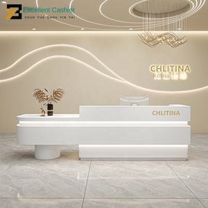 Bancone Reception Moderno in Legno su Misura di Alta Qualità per Uso Commerciale in Ospedali, Hotel, Palestre, Edifici per Uffici e Centri Commerciali - Product Image 2