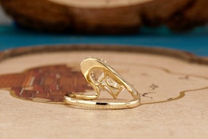 Bague en diamant à coupe radiant et angle incurvé, élégante pour femme, design sculpté moderne avec éclat brillant, parfaite pour le quotidien - Product Image 6