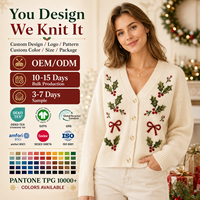 Maßgefertigte Damen-Weihnachtsstrickjacke mit Holly-Schleife, V-Ausschnitt und Knöpfen, OEM ODM Private Label Strickwaren-Fabrik Großhandel