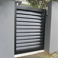 Store banne extérieur moderne en alliage d'aluminium à lamelles verticales automatiques avec ventilation et design aérodynamique, certifié ISO9001