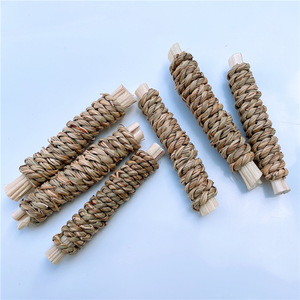 Tavşan Bunny gine domuz Hamster doğal Seagrass tatlı bambu Molar diş Bunny çiğnemek oyuncaklar için Sticks kafes aksesuarları - Product Image 6