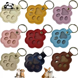 Porte-clés commémoratifs pour animaux de compagnie en cuir, avec pendentifs patte de chien et rangement pour poils de chien et de chat - Product Image 1