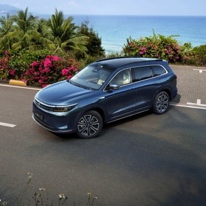 China SERES M7 Luxury 5-Seat New Energy Hybrid SUV AI 4WD Automatic EV Car con tecnología de Inteligencia Artificial - Product Image 5