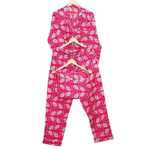 Elegante Conjunto de Pijama de Algodón para Mujer, Diseño Floral Estampado a Mano, Ropa de Dormir Cómoda, Ropa de Fiesta, Lavable, Estilo Indio - Product Image 2