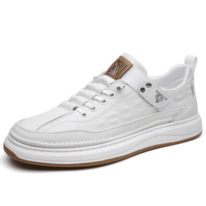 Baskets décontractées en cuir blanc pour hommes, semelle épaisse, à enfiler, couleur unie, fabriquées à Wenzhou - Product Image 5