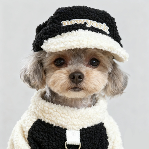 Pull décontracté en polyester style New York pour animaux de compagnie (chiots et chatons) – Collection Automne/Hiver – Noir - Product Image 1