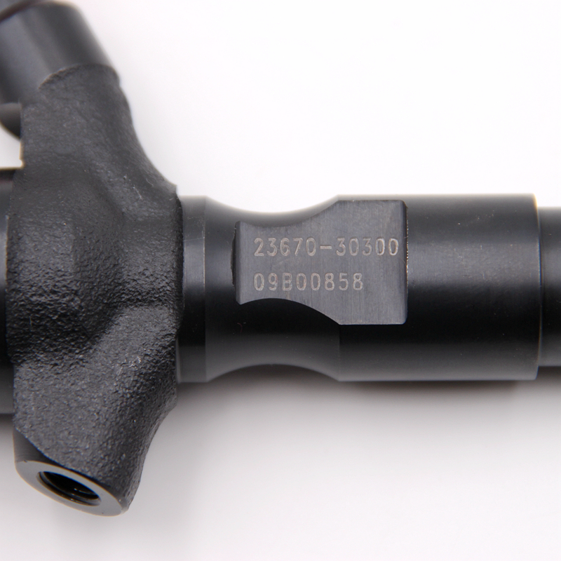 Common Rail Fuel Injector 095000-5600 095000-5402 23670-30300 For Toyota HILUX 2KD-FTV 1KD-FFV