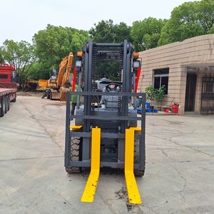 Buen estado Original Japón Komatsu FD30 Carretilla elevadora diesel usada 3 toneladas Usado Komatsu FD30 Carretilla elevadora diesel para la venta - Product Image 4