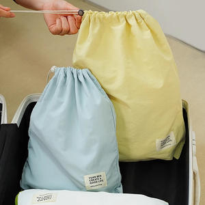 Bolsa de almacenamiento de viaje de algodón Yuan Ben, organizador de ropa ligero rectangular para viajes, diseño con cordón - Product Image 2