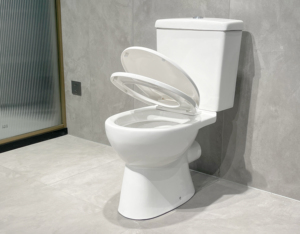 WC à deux pièces compact, standard européen, sanitaire, cuvette à double chasse, montage au sol, siphon en P de 180 mm - Product Image 4