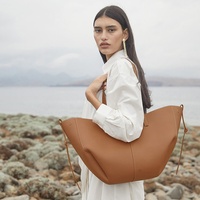 Nouveau Sac Fourre-Tout Grande Capacité en Cuir Véritable de Marques Célèbres pour Femmes, Sac Fourre-Tout Sculpté de Luxe avec Logo