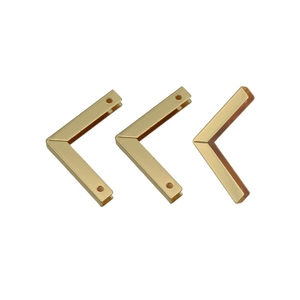 Metal Screw-in <strong>Bag</strong> <strong>Corner</strong> Clip Protective <strong>Leather</strong> Purse <strong>Corner</strong> <strong>for</strong> <strong>Bags</strong> Enhancing <strong>Bag</strong> End <strong>Corners</strong> - Product Image 4