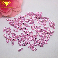 Pierre précieuse synthétique de forme marquise, couleur grenat rouge, zircone cubique