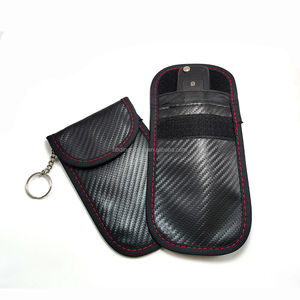 Sac anti-émission de signal Faraday pour clé de voiture intelligente, portefeuille antivol RFID en PU carbone avec porte-clés - Product Image 1