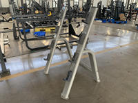 Rack de Almacenamiento de Barras de Pesas Metálico para Gimnasio Comercial o Doméstico, Equipo de Fitness, Banco, Color Personalizable, Planificación de Espacio 3D Gratuita