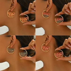 Pendientes de Aro con Diseño de Baloncesto, Aleación de Zinc, Acero Inoxidable, Joyería de Moda para Mujer, Uso Casual y de Fiesta - Product Image 1