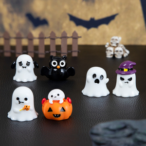 Venta al por mayor de dijes de resina de animales de Halloween, pintados a mano, con diseño de búho fantasma místico y aburrido, estilo Whimsigoth, en miniatura, para moda B2B de Halloween - Product Image 3
